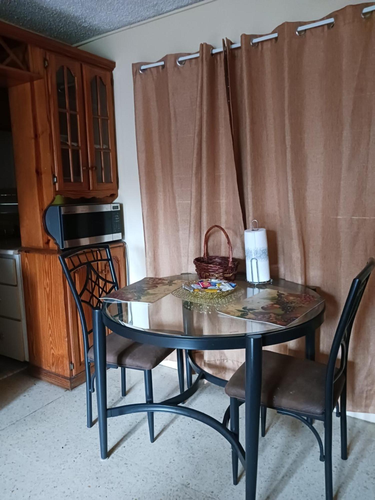 Chelsea Manor Apartment Кингстън Екстериор снимка